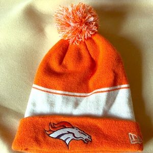 Reversible Beanie/ New Era/ Denver Broncos